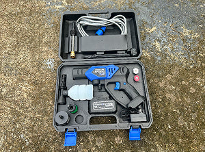 CORDLESS AND RECHARGEABLE 